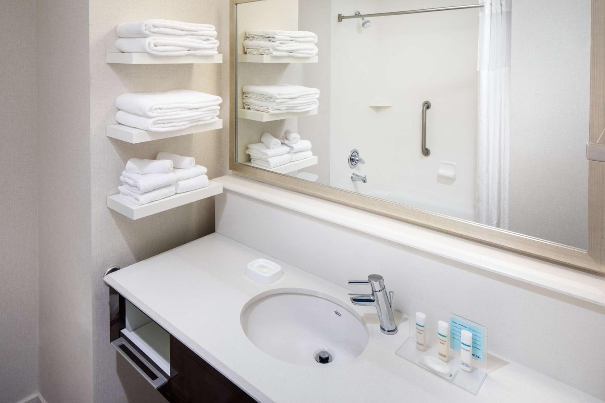 Hampton Inn & Suites Charlotte/Ballantyne, Nc Εξωτερικό φωτογραφία
